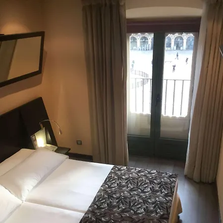 Ξενοδοχείο Sercotel Torres 3*